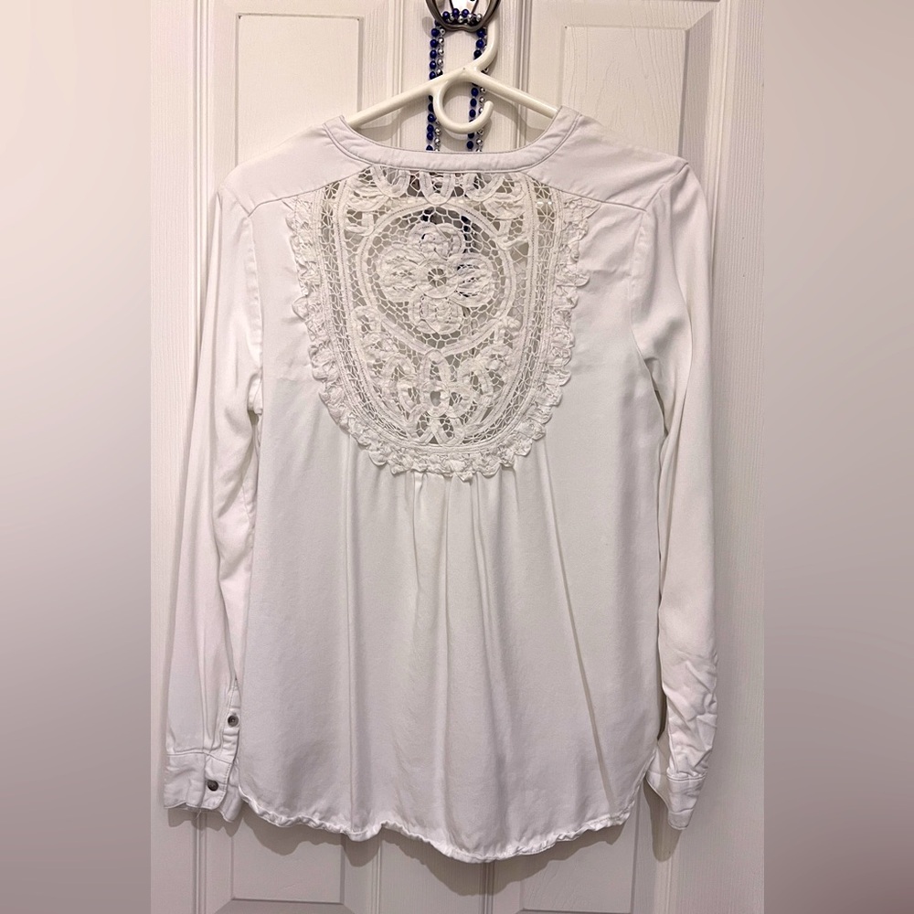 white blouse - Picture 2 of 4